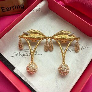 💋 Schiaparelli Iconic Lip + Venus Symbol Brooch 💋